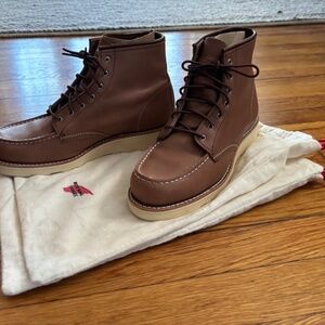 NWOT Red Wing Heritage Women's 6-Inch Classic Moc in Mocha, size 9.5